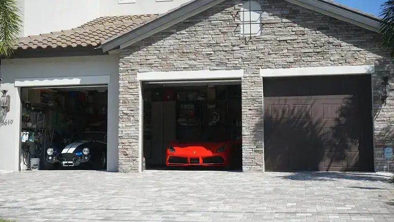Houston Homeowners’ Guide: When to Schedule Your Next Garage Door Tune-Up
